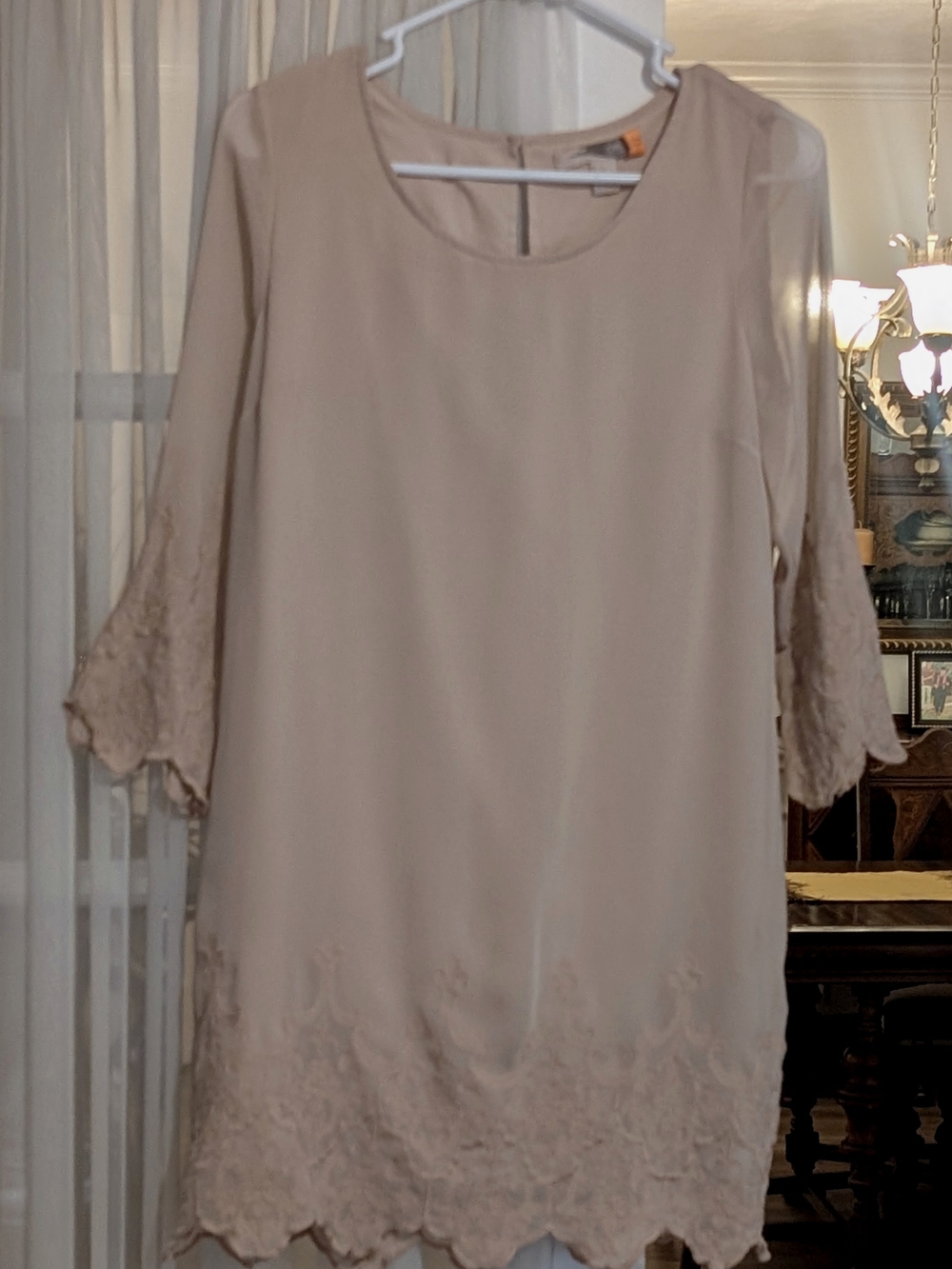Forever 21 Contemporary Cream Lace-Trim 3/4 Sleeve Shift Dress Size S